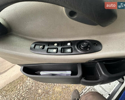 Белый Рено Магнум, объемом двигателя 12.9 л и пробегом 999 тыс. км за 12999 $, фото 17 на Automoto.ua