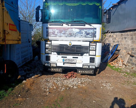 Белый Рено Магнум, объемом двигателя 10.4 л и пробегом 1450 тыс. км за 4850 $, фото 1 на Automoto.ua