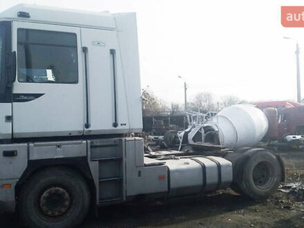 Білий Рено Магнум, об'ємом двигуна 12 л та пробігом 990 тис. км за 4100 $, фото 1 на Automoto.ua