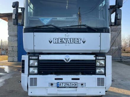 Белый Рено Магнум, объемом двигателя 11.9 л и пробегом 308 тыс. км за 4750 $, фото 1 на Automoto.ua