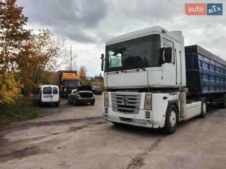 Белый Рено Магнум, объемом двигателя 12 л и пробегом 870 тыс. км за 4800 $, фото 1 на Automoto.ua