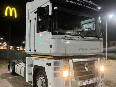 Белый Рено Магнум, объемом двигателя 12.78 л и пробегом 775 тыс. км за 10700 $, фото 1 на Automoto.ua