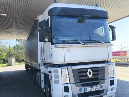 Белый Рено Магнум, объемом двигателя 12.9 л и пробегом 1 тыс. км за 13500 $, фото 1 на Automoto.ua