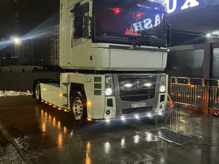 Белый Рено Магнум, объемом двигателя 0 л и пробегом 212 тыс. км за 13500 $, фото 1 на Automoto.ua