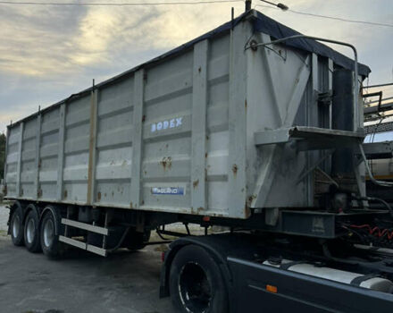 Черный Рено Магнум, объемом двигателя 12.8 л и пробегом 1 тыс. км за 12500 $, фото 1 на Automoto.ua