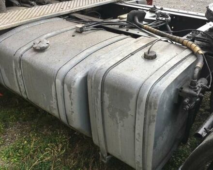 Красный Рено Магнум, объемом двигателя 11.93 л и пробегом 1 тыс. км за 20000 $, фото 18 на Automoto.ua