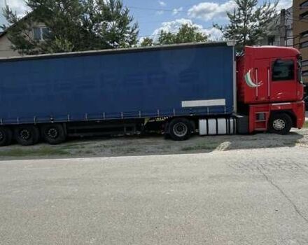 Красный Рено Магнум, объемом двигателя 12.78 л и пробегом 10 тыс. км за 17000 $, фото 3 на Automoto.ua
