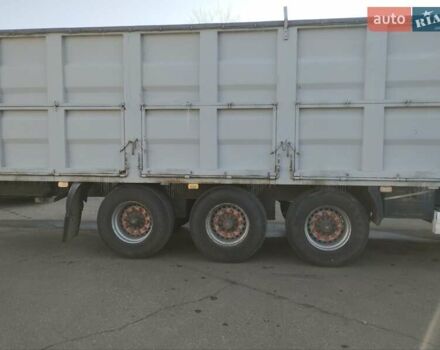 Красный Рено Магнум, объемом двигателя 12.78 л и пробегом 1 тыс. км за 16000 $, фото 2 на Automoto.ua