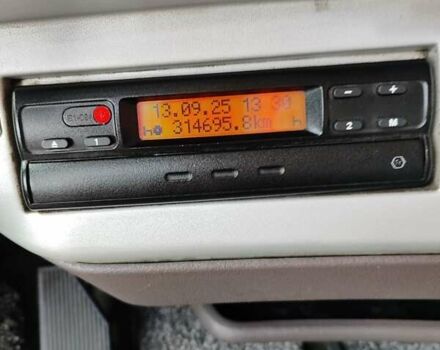 Жовтий Рено Магнум, об'ємом двигуна 0 л та пробігом 1 тис. км за 11000 $, фото 6 на Automoto.ua