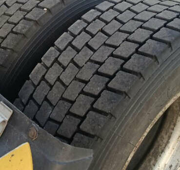 Жовтий Рено Магнум, об'ємом двигуна 12.78 л та пробігом 1 тис. км за 9000 $, фото 1 на Automoto.ua