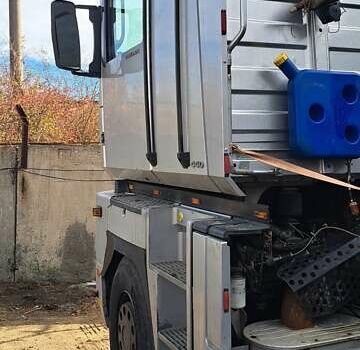 Серый Рено Магнум, объемом двигателя 11.93 л и пробегом 1000 тыс. км за 7000 $, фото 5 на Automoto.ua