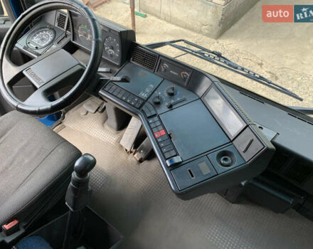 Синий Рено Магнум, объемом двигателя 12.02 л и пробегом 890 тыс. км за 5000 $, фото 5 на Automoto.ua