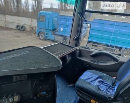 Синий Рено Магнум, объемом двигателя 12.6 л и пробегом 1000 тыс. км за 5200 $, фото 7 на Automoto.ua