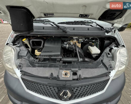 Белый Рено Mascott, объемом двигателя 2.95 л и пробегом 500 тыс. км за 17950 $, фото 58 на Automoto.ua