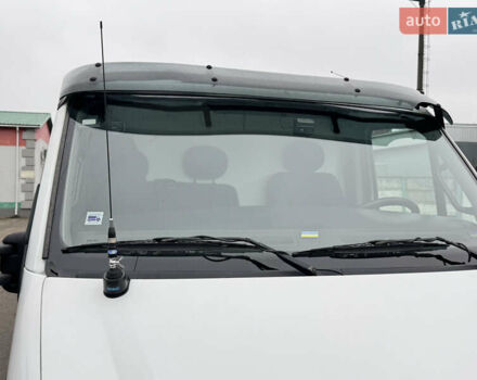 Белый Рено Mascott, объемом двигателя 2.95 л и пробегом 500 тыс. км за 17950 $, фото 31 на Automoto.ua