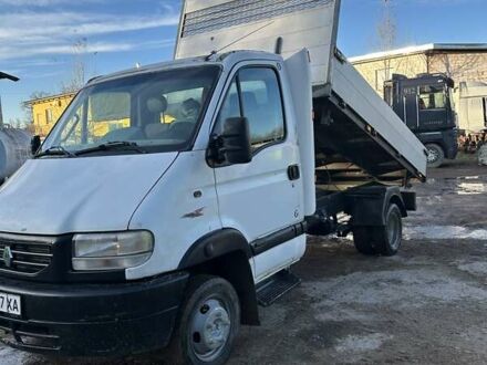 Білий Рено Mascott, об'ємом двигуна 2.8 л та пробігом 250 тис. км за 14700 $, фото 1 на Automoto.ua