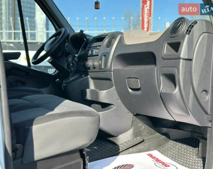 Белый Рено Мастер, объемом двигателя 2.3 л и пробегом 257 тыс. км за 14400 $, фото 17 на Automoto.ua