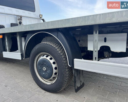 Белый Рено Мастер, объемом двигателя 2.3 л и пробегом 417 тыс. км за 14500 $, фото 5 на Automoto.ua