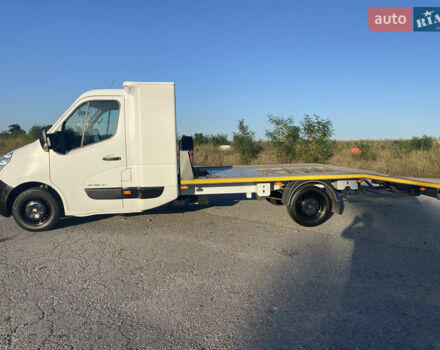 Белый Рено Мастер, объемом двигателя 2.3 л и пробегом 568 тыс. км за 15900 $, фото 3 на Automoto.ua