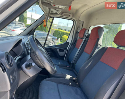 Белый Рено Мастер, объемом двигателя 2.3 л и пробегом 427 тыс. км за 12999 $, фото 6 на Automoto.ua