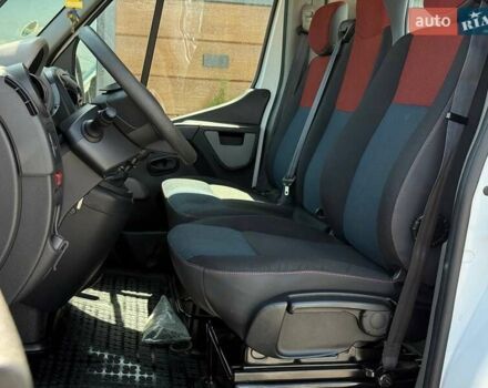 Белый Рено Мастер, объемом двигателя 2.3 л и пробегом 220 тыс. км за 16498 $, фото 14 на Automoto.ua
