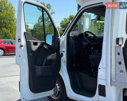 Белый Рено Мастер, объемом двигателя 2.3 л и пробегом 220 тыс. км за 16498 $, фото 9 на Automoto.ua