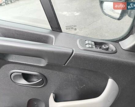 Белый Рено Мастер, объемом двигателя 2.3 л и пробегом 350 тыс. км за 17000 $, фото 24 на Automoto.ua