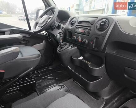 Белый Рено Мастер, объемом двигателя 2.3 л и пробегом 350 тыс. км за 17000 $, фото 17 на Automoto.ua