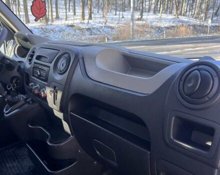 Белый Рено Мастер, объемом двигателя 2.3 л и пробегом 211 тыс. км за 22500 $, фото 18 на Automoto.ua