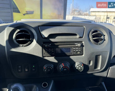 Белый Рено Мастер, объемом двигателя 2.3 л и пробегом 244 тыс. км за 17999 $, фото 24 на Automoto.ua