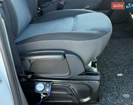 Белый Рено Мастер, объемом двигателя 2.3 л и пробегом 244 тыс. км за 17999 $, фото 14 на Automoto.ua