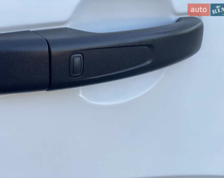 Білий Рено Мастєр, об'ємом двигуна 0 л та пробігом 182 тис. км за 25000 $, фото 63 на Automoto.ua