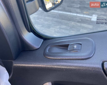 Білий Рено Мастєр, об'ємом двигуна 0 л та пробігом 182 тис. км за 25000 $, фото 36 на Automoto.ua