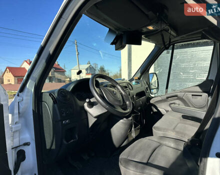 Белый Рено Мастер, объемом двигателя 2.3 л и пробегом 290 тыс. км за 19000 $, фото 15 на Automoto.ua