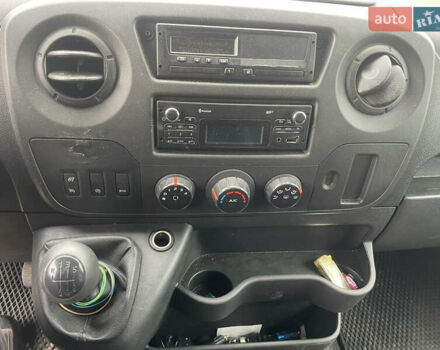 Белый Рено Мастер, объемом двигателя 2.3 л и пробегом 473 тыс. км за 21999 $, фото 6 на Automoto.ua