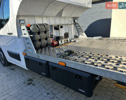 Белый Рено Мастер, объемом двигателя 2.3 л и пробегом 290 тыс. км за 19000 $, фото 10 на Automoto.ua