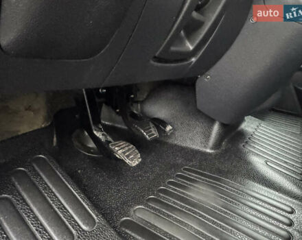 Белый Рено Мастер, объемом двигателя 2.3 л и пробегом 265 тыс. км за 15350 $, фото 21 на Automoto.ua