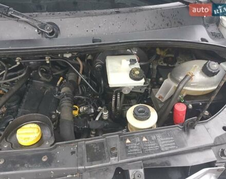 Білий Рено Мастєр, об'ємом двигуна 2.5 л та пробігом 380 тис. км за 16000 $, фото 16 на Automoto.ua