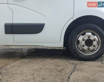 Білий Рено Мастєр, об'ємом двигуна 2.5 л та пробігом 380 тис. км за 16000 $, фото 7 на Automoto.ua