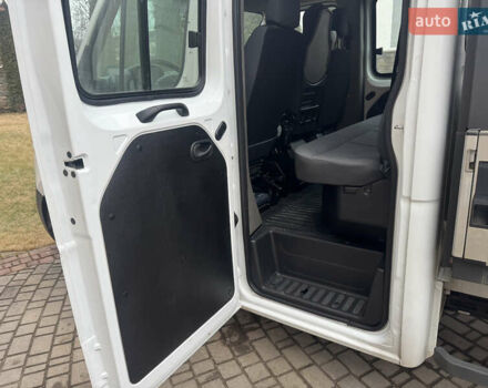 Рено Мастер 2015 в Каменце-Подольском на Automoto.ua Белый Рено Мастер, объемом двигателя 2.3 л и пробегом 220 тыс. км за 19900 $, фото 4 на Automoto.ua