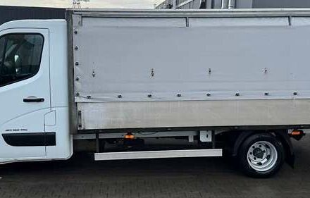 Белый Рено Мастер, объемом двигателя 2.3 л и пробегом 241 тыс. км за 21500 $, фото 3 на Automoto.ua