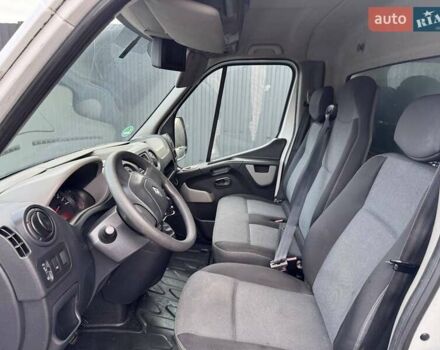 Белый Рено Мастер, объемом двигателя 2.3 л и пробегом 241 тыс. км за 21500 $, фото 17 на Automoto.ua