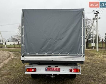 Белый Рено Мастер, объемом двигателя 2.3 л и пробегом 69 тыс. км за 23999 $, фото 3 на Automoto.ua