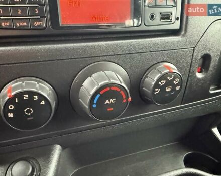 Белый Рено Мастер, объемом двигателя 2.3 л и пробегом 69 тыс. км за 23999 $, фото 24 на Automoto.ua