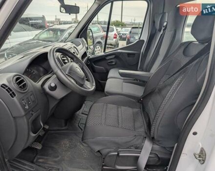 Белый Рено Мастер, объемом двигателя 2.3 л и пробегом 178 тыс. км за 19850 $, фото 14 на Automoto.ua