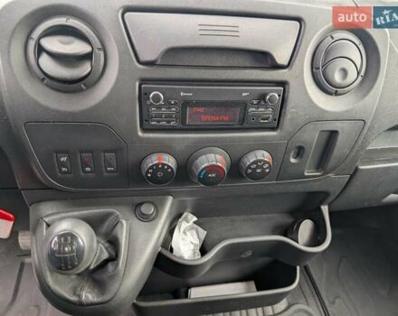 Білий Рено Мастєр, об'ємом двигуна 2.3 л та пробігом 178 тис. км за 19850 $, фото 17 на Automoto.ua