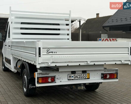 Белый Рено Мастер, объемом двигателя 2.3 л и пробегом 189 тыс. км за 21300 $, фото 10 на Automoto.ua