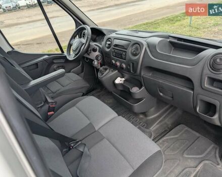 Білий Рено Мастєр, об'ємом двигуна 2.3 л та пробігом 178 тис. км за 19850 $, фото 21 на Automoto.ua