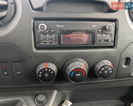 Белый Рено Мастер, объемом двигателя 2.3 л и пробегом 178 тыс. км за 19850 $, фото 18 на Automoto.ua