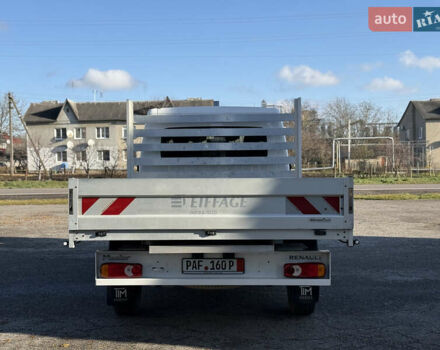 Белый Рено Мастер, объемом двигателя 0 л и пробегом 239 тыс. км за 23200 $, фото 12 на Automoto.ua
